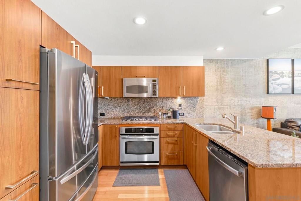 800 The Mark Lane LN 1202, San Diego CA 92101