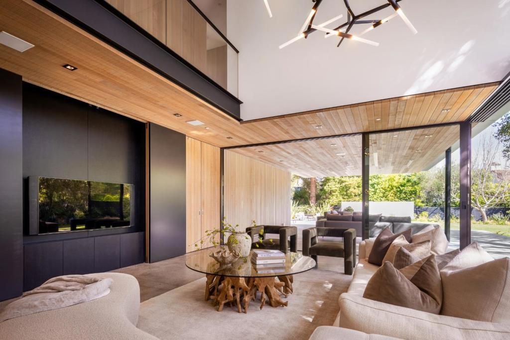 Photo of 465 Hale Street, Palo Alto, CA 94301 (MLS # ML82039053)