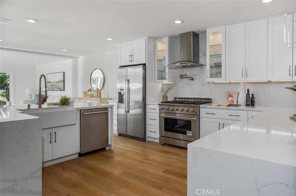 Lake Forest Keys (LK) - Residential
