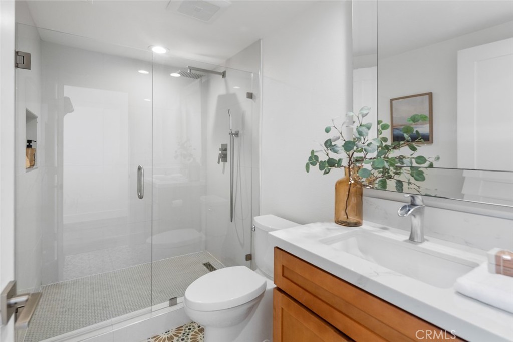 Lake Forest Keys (LK) - Residential