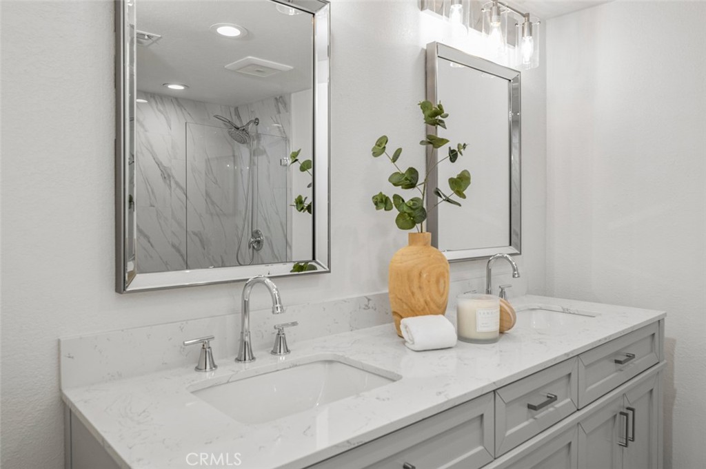 Lake Forest Keys (LK) - Residential