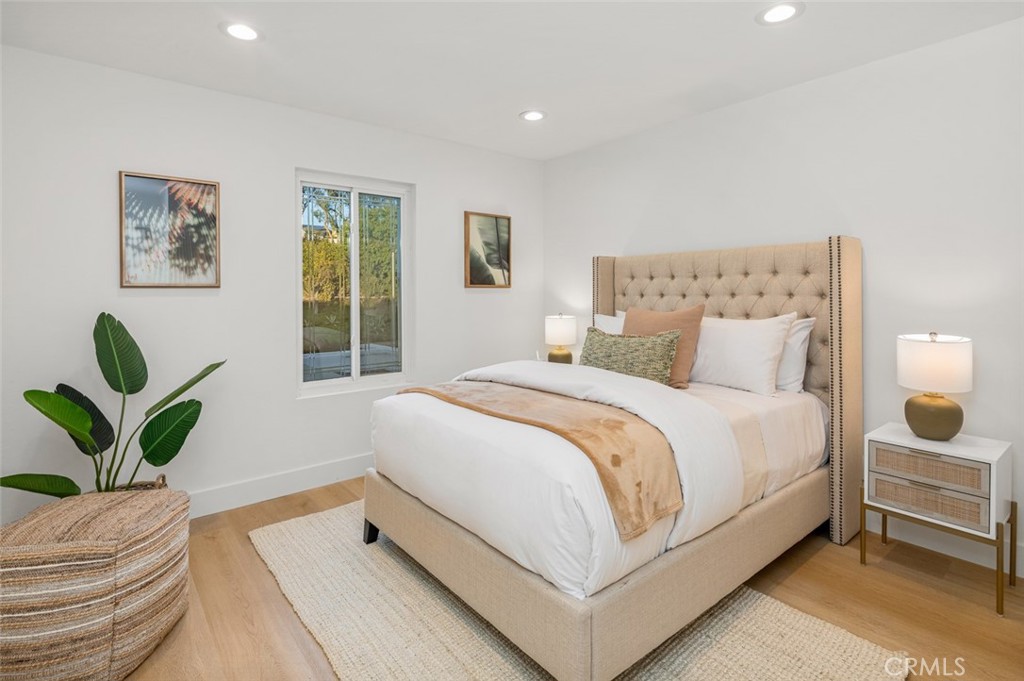 Lake Forest Keys (LK) - Residential