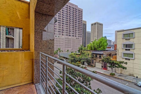Photo of 801 Ash St #204, San Diego, CA 92101 (MLS # 260021972SD)