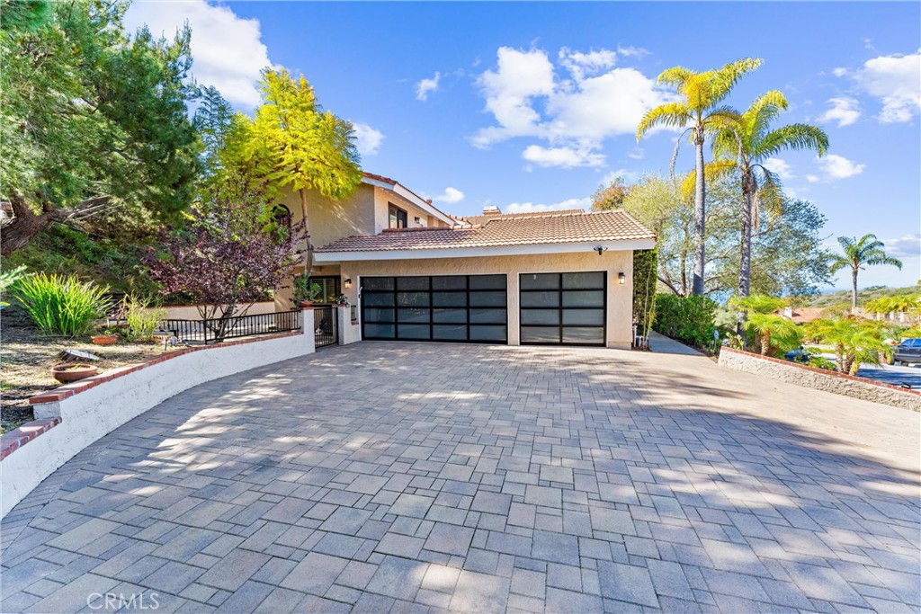 604 Avenida Acapulco