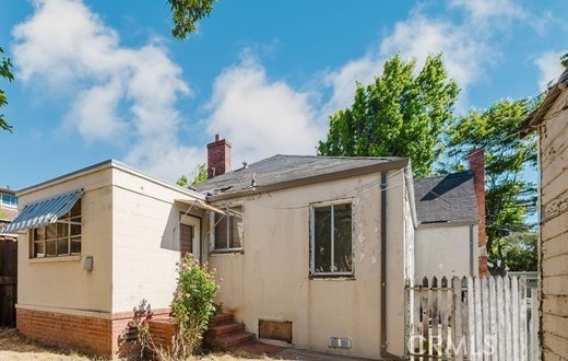 1431 Laguna Avenue