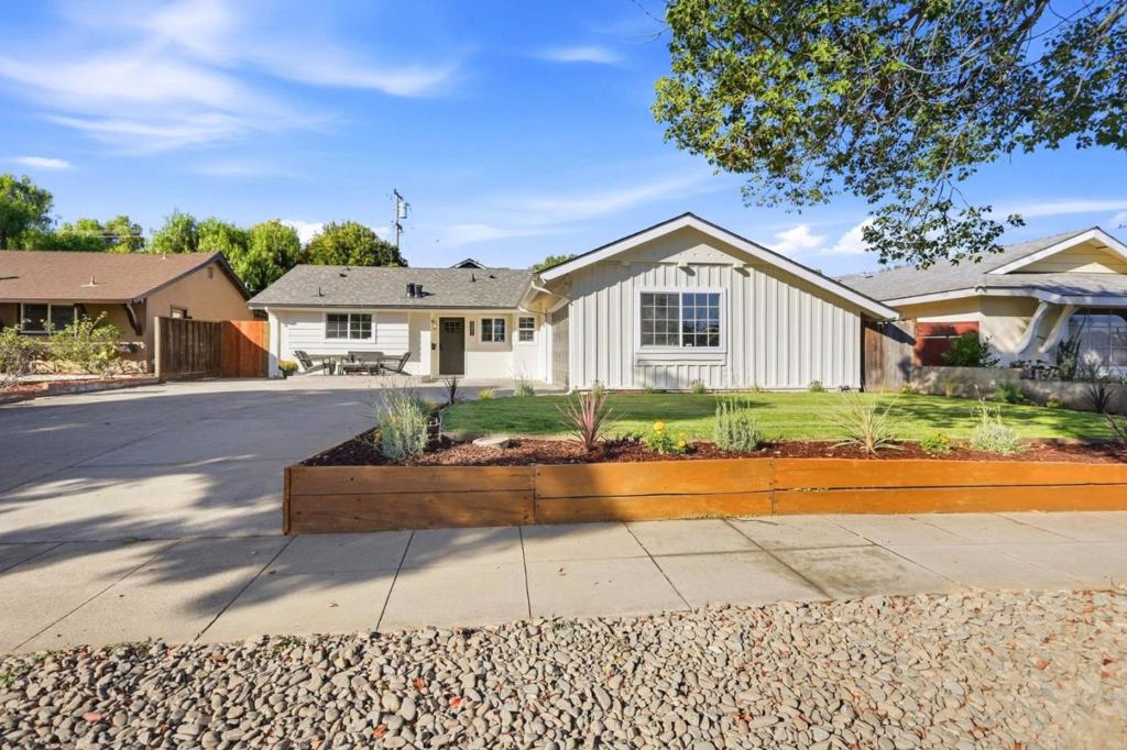 5571 Cornell Drive