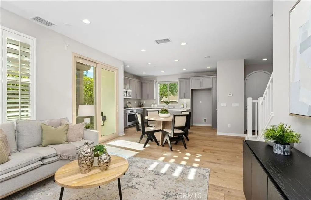 Lake Forest, California 92630, United States, 4 Bedrooms Bedrooms, ,3 BathroomsBathrooms,Residential,Active,243115