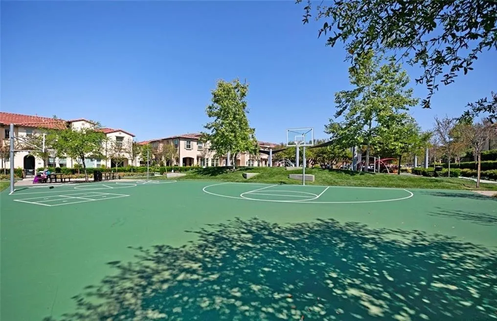 Lake Forest, California 92630, United States, 4 Bedrooms Bedrooms, ,3 BathroomsBathrooms,Residential,Active,243115