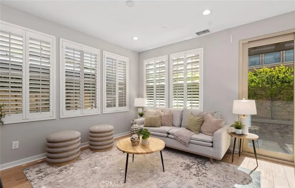 Lake Forest, California 92630, United States, 4 Bedrooms Bedrooms, ,3 BathroomsBathrooms,Residential,Active,243115