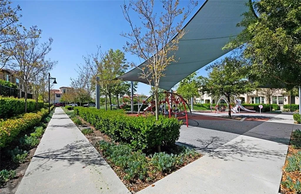 Lake Forest, California 92630, United States, 4 Bedrooms Bedrooms, ,3 BathroomsBathrooms,Residential,Active,243115