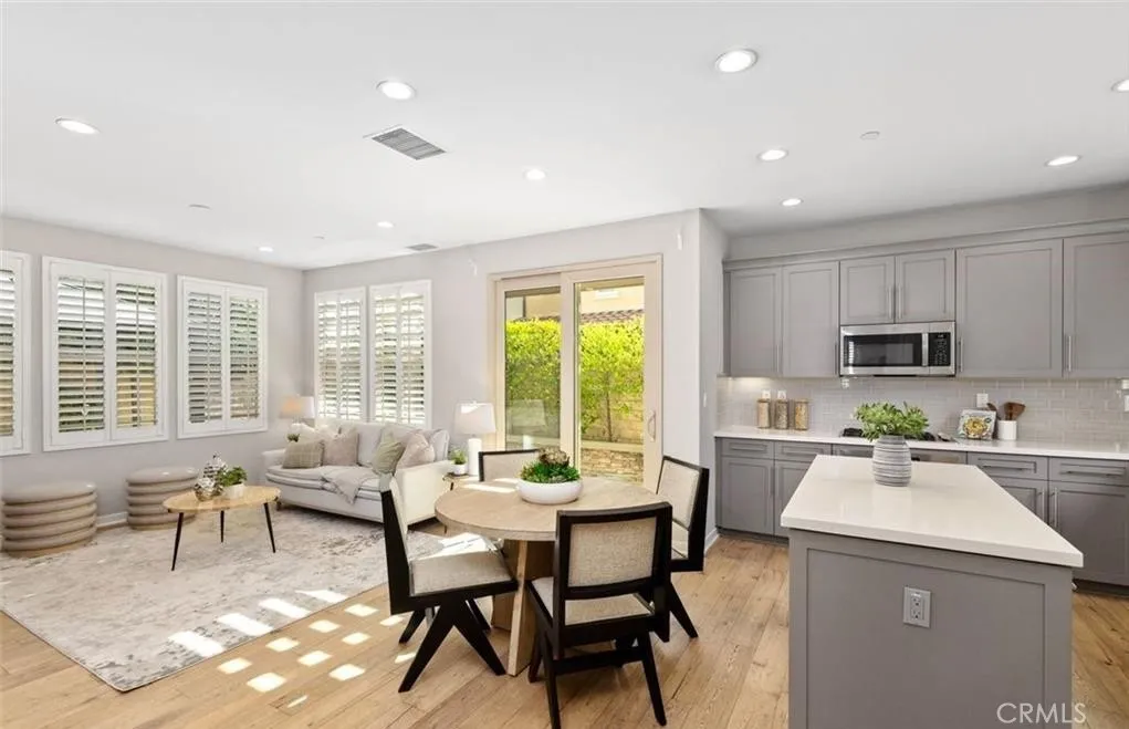 Lake Forest, California 92630, United States, 4 Bedrooms Bedrooms, ,3 BathroomsBathrooms,Residential,Active,243115