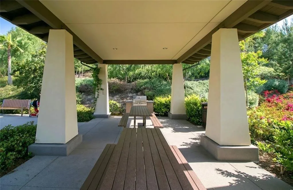 Lake Forest, California 92630, United States, 4 Bedrooms Bedrooms, ,3 BathroomsBathrooms,Residential,Active,243115