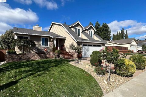 Photo of 2749 Laramie Gate Cir Cir, Pleasanton, CA 94566 (MLS # 41131163)