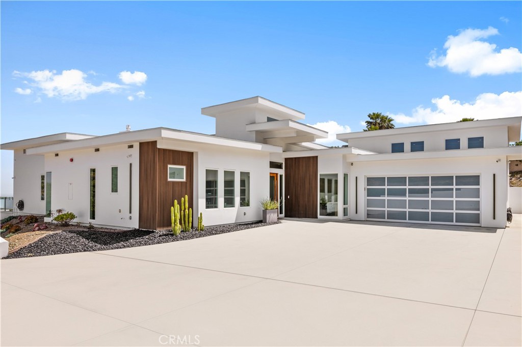 1270 W Chase Drive