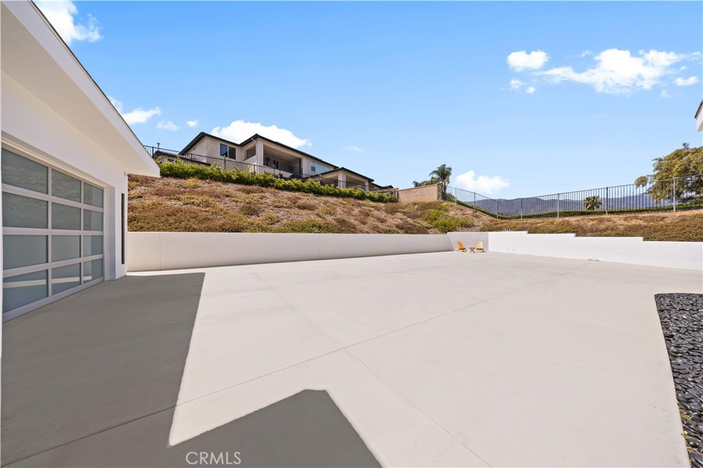1270 W Chase Drive