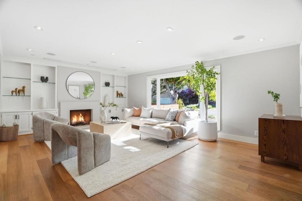 Photo of 1525 Dana Avenue, Palo Alto, CA 94303 (MLS # ML82032483)