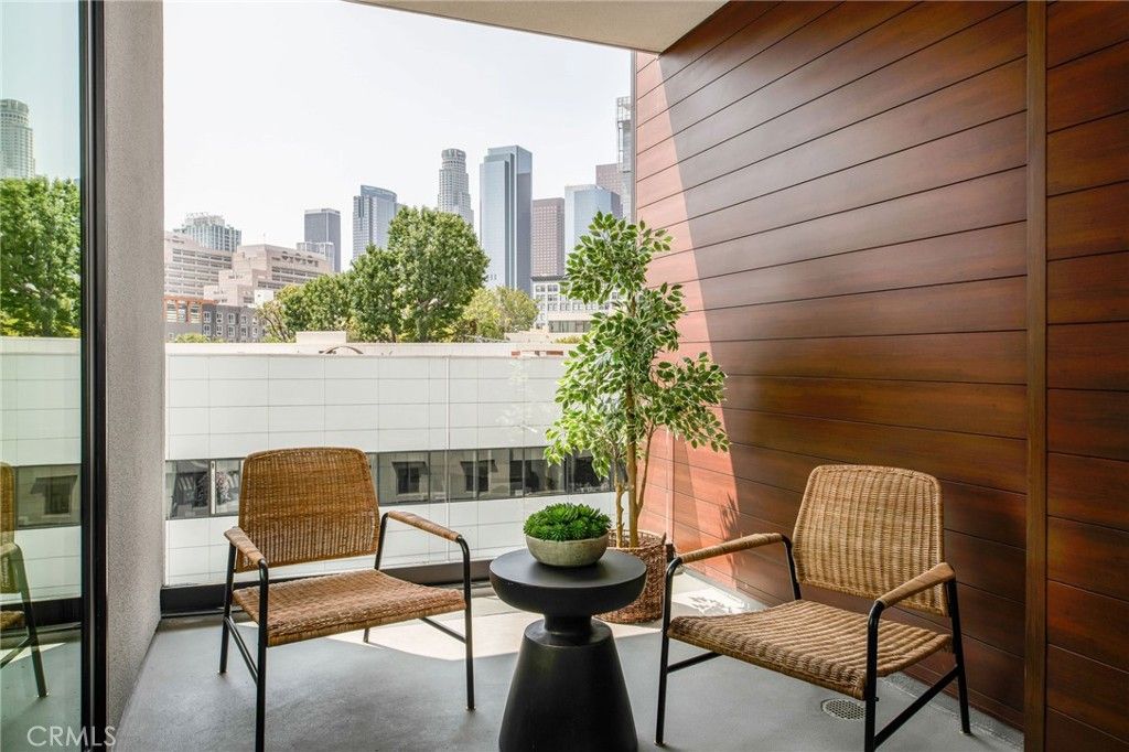 Photo of 118 Astronaut Ellison S Onizuka Street St #710, Los Angeles, CA 90012 (MLS # PF25254245)