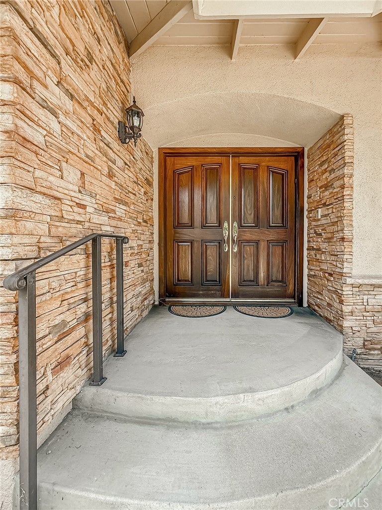 9525 Encino
