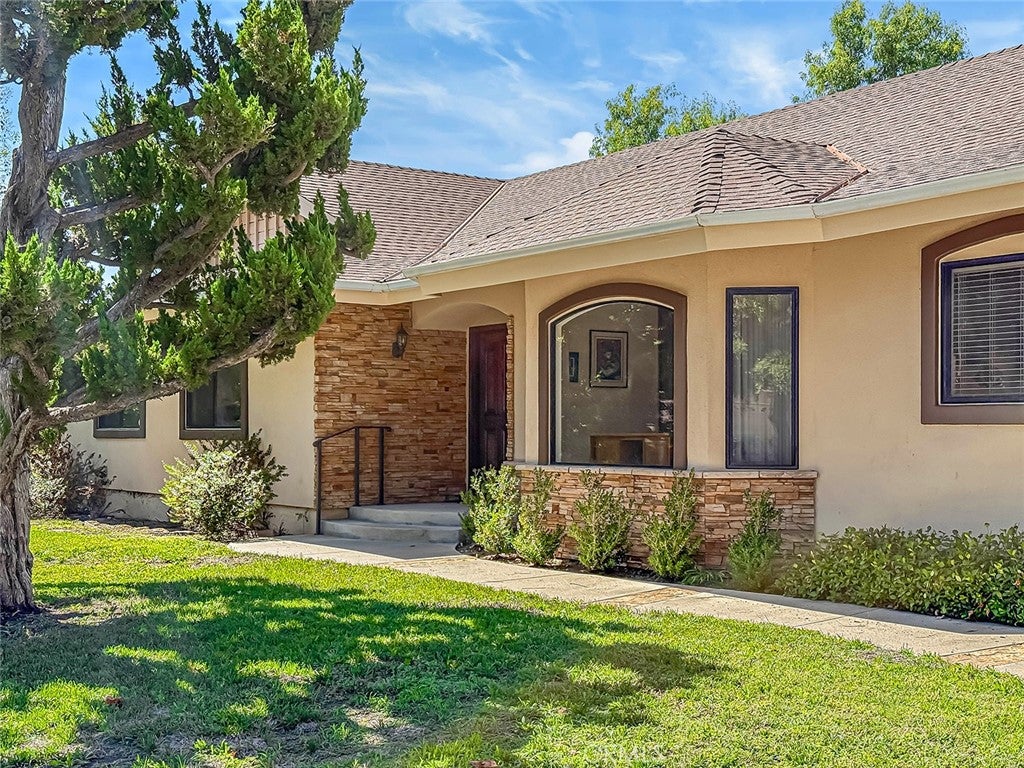 9525 Encino