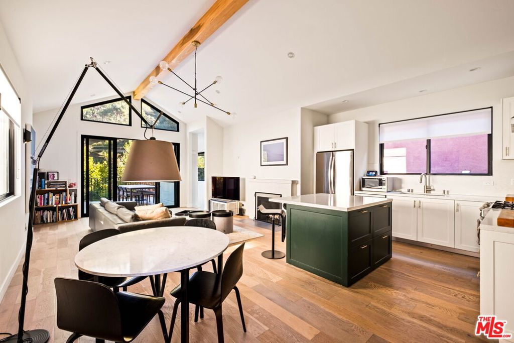 8723 Lookout Mountain Avenue