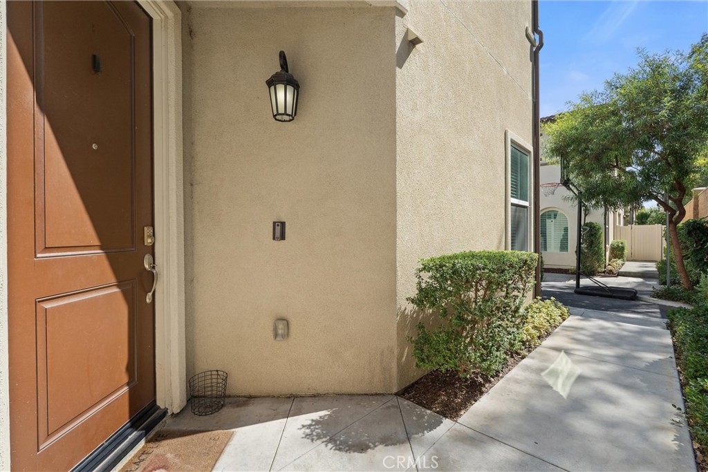 250 W Ridgewood