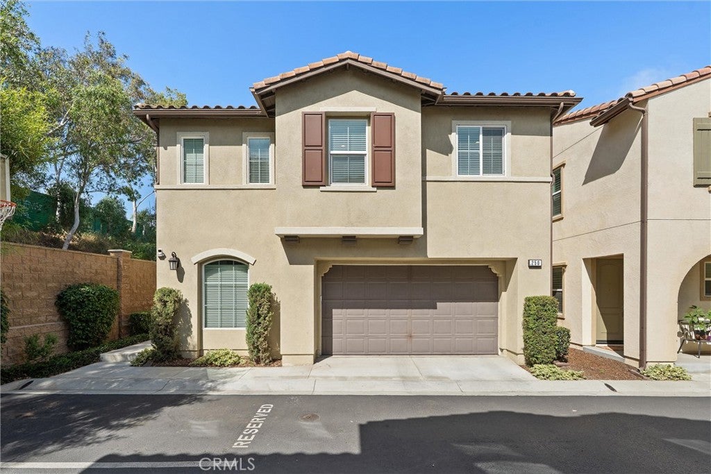250 W Ridgewood