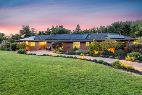 20811 Norada Court Saratoga CA 95070