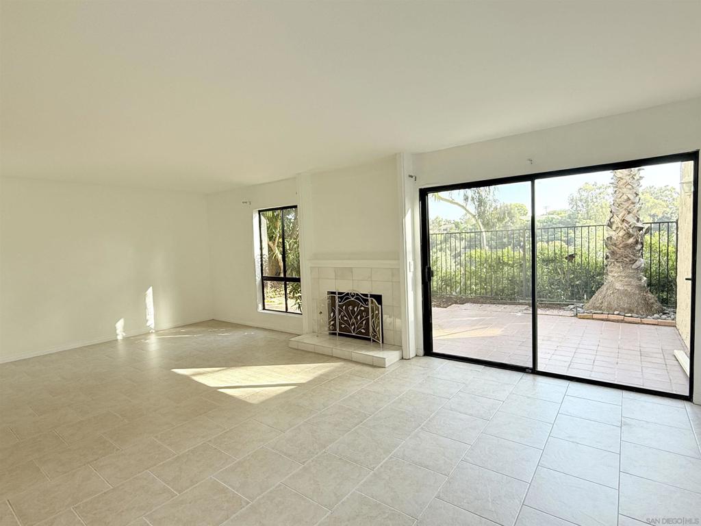 8725 Caminito Abrazo