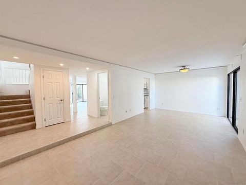 8725 Caminito Abrazo La Jolla CA 92037