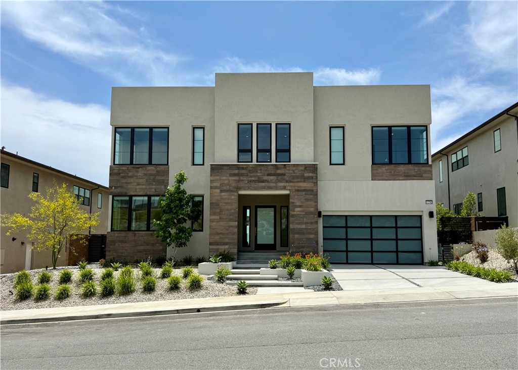11743 N Greenwood Drive