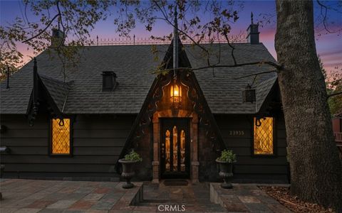 Photo of 23935 Zurich Dr, Crestline, CA 92325 (MLS # IG25261039)