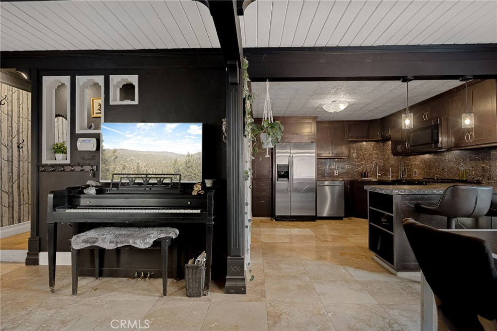 Crestline (CRES) - Residential