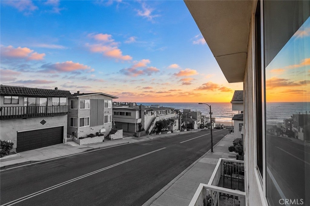 225 Rosecrans Avenue