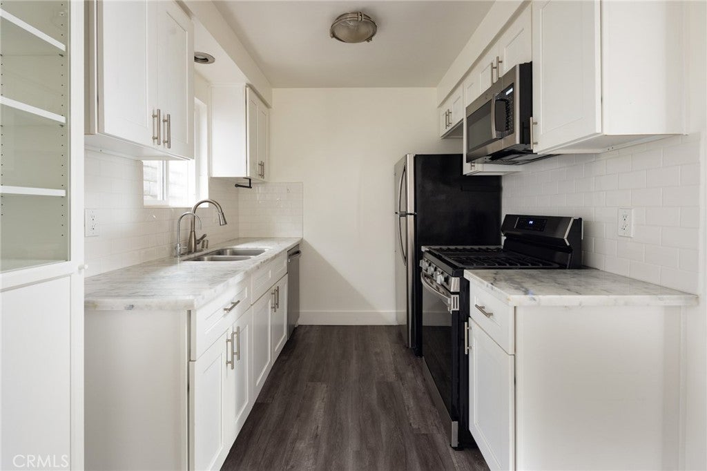 Properties 3 225 Rosecrans Avenue