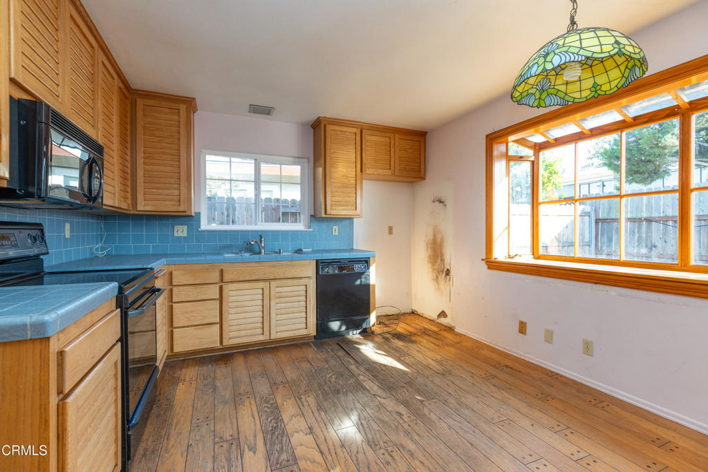 306 E Elfin Green