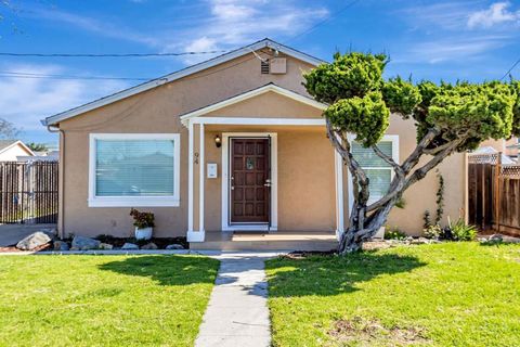 Photo of 94 N King Road, San Jose, CA 95116 (MLS # ML82044174)