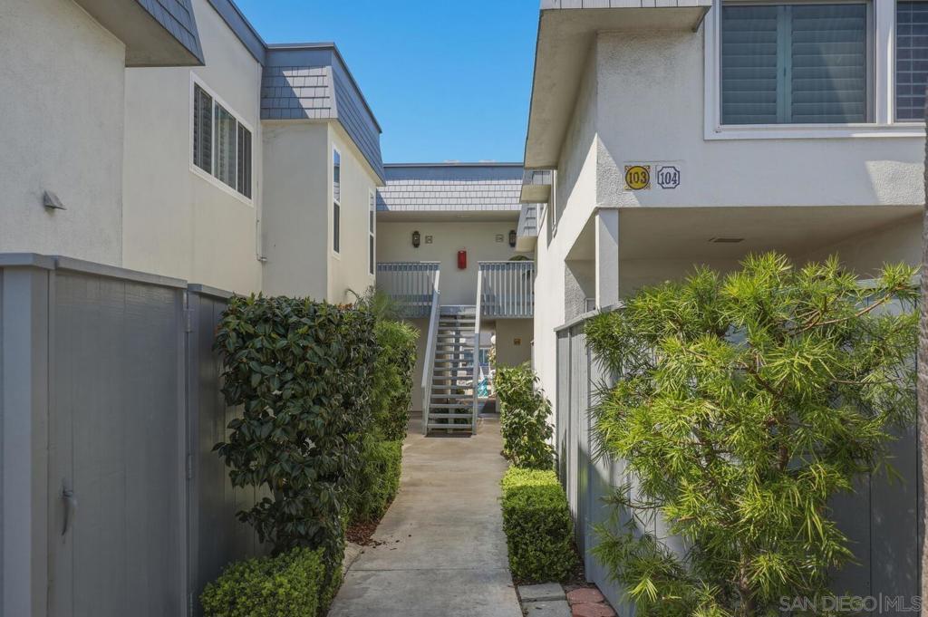 106 Antigua Court