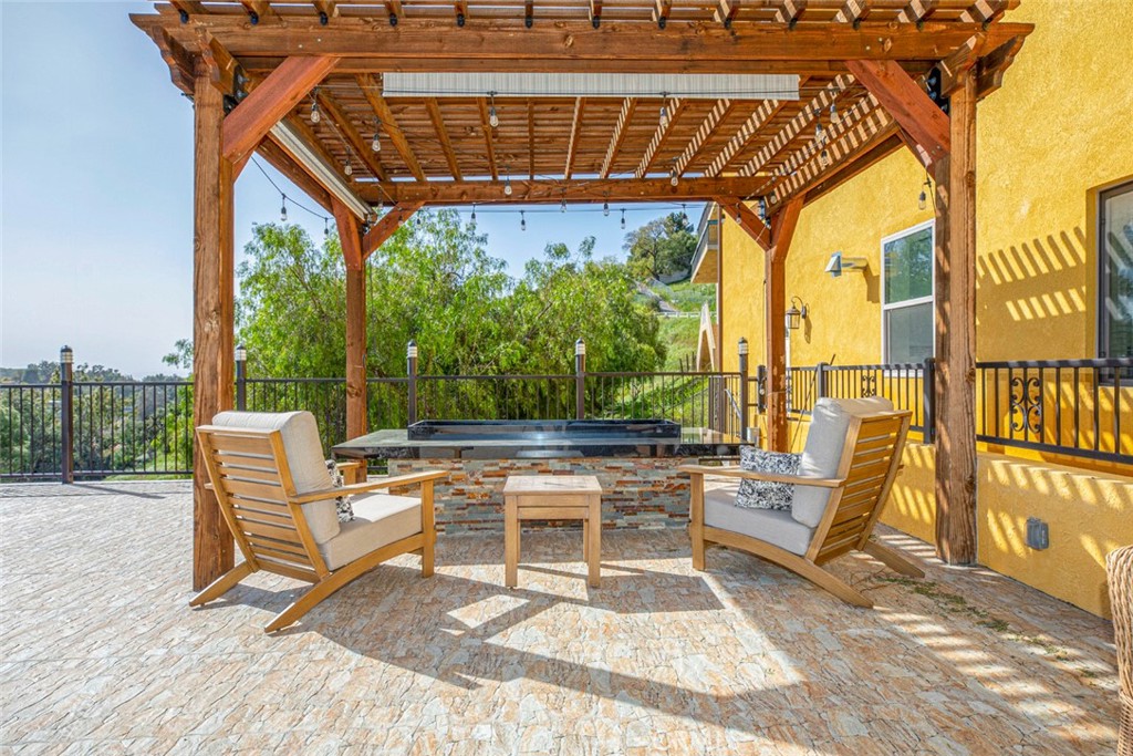 9336 Wayside Drive