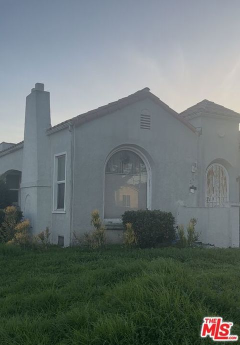 Photo of 252 W Hardy Street, Inglewood, CA 90301 (MLS # 26638471)