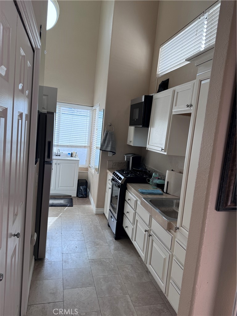 Rolling Hills Fieldstone (RHF) - Residential Lease