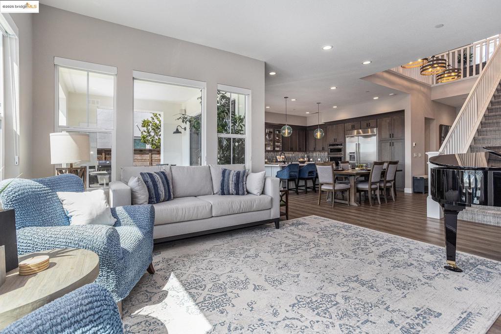BETHEL ISLAND - Residential