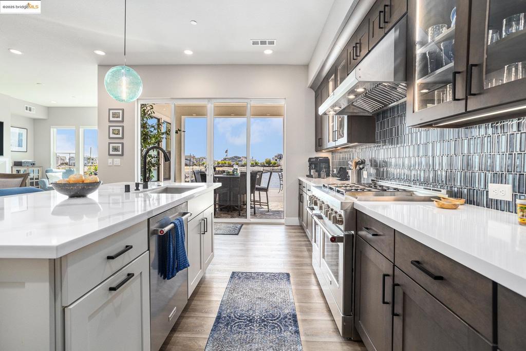 BETHEL ISLAND - Residential