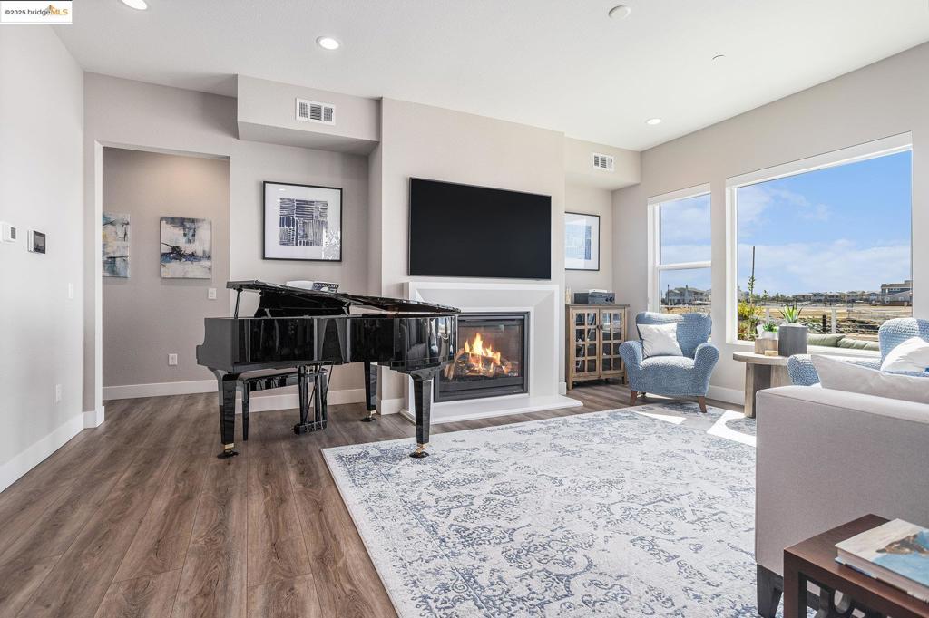 BETHEL ISLAND - Residential