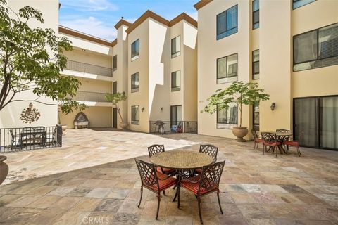 Tiny photo for 6938 Laurel Canyon Blvd #304, North Hollywood, CA 91605 (MLS # SR26049955)