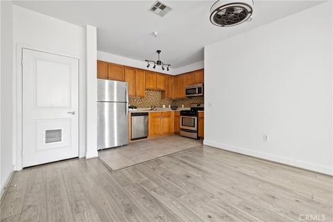 Tiny photo for 6938 Laurel Canyon Blvd #304, North Hollywood, CA 91605 (MLS # SR26049955)