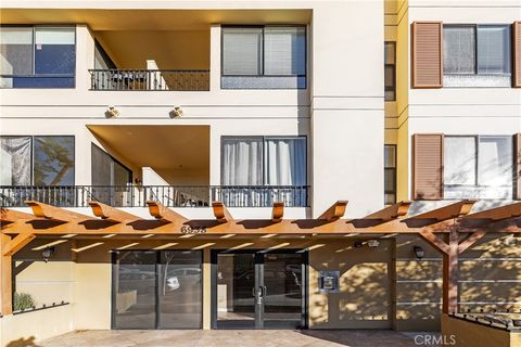 Tiny photo for 6938 Laurel Canyon Blvd #304, North Hollywood, CA 91605 (MLS # SR26049955)