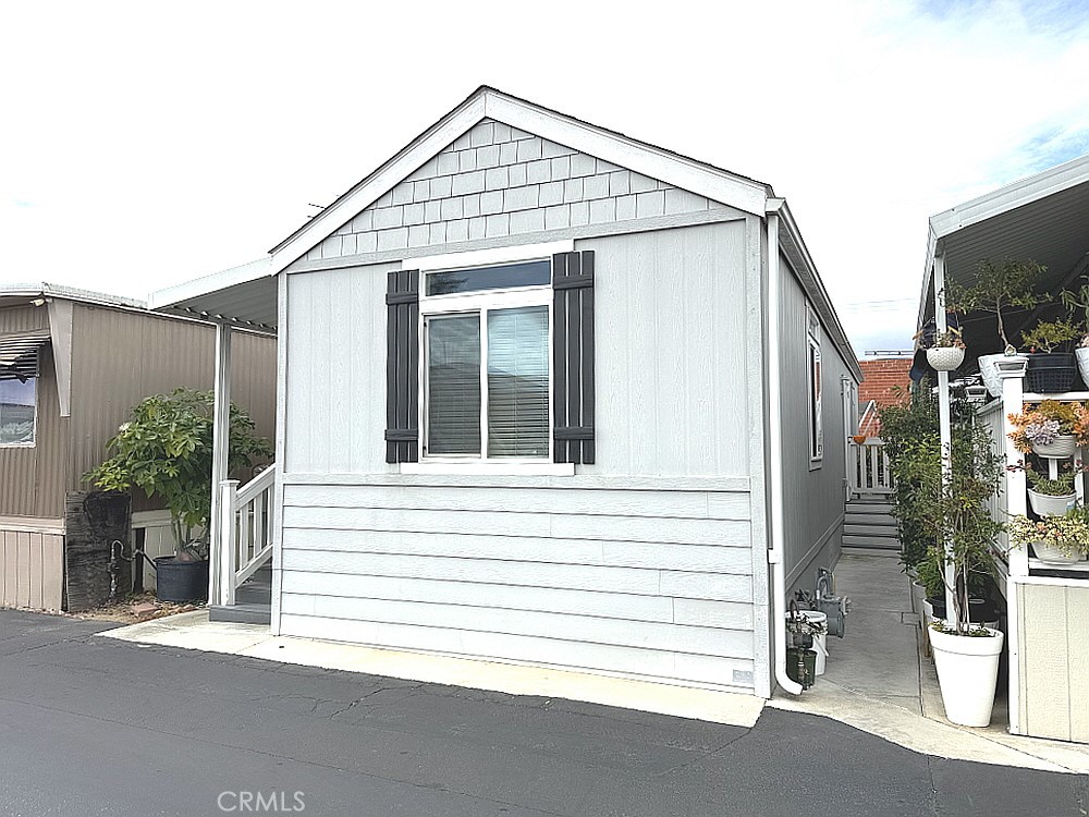 16949 S Western Avenue 83