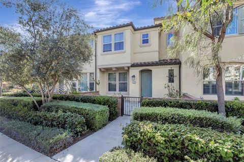 13 Savannah Lake Forest CA 92630