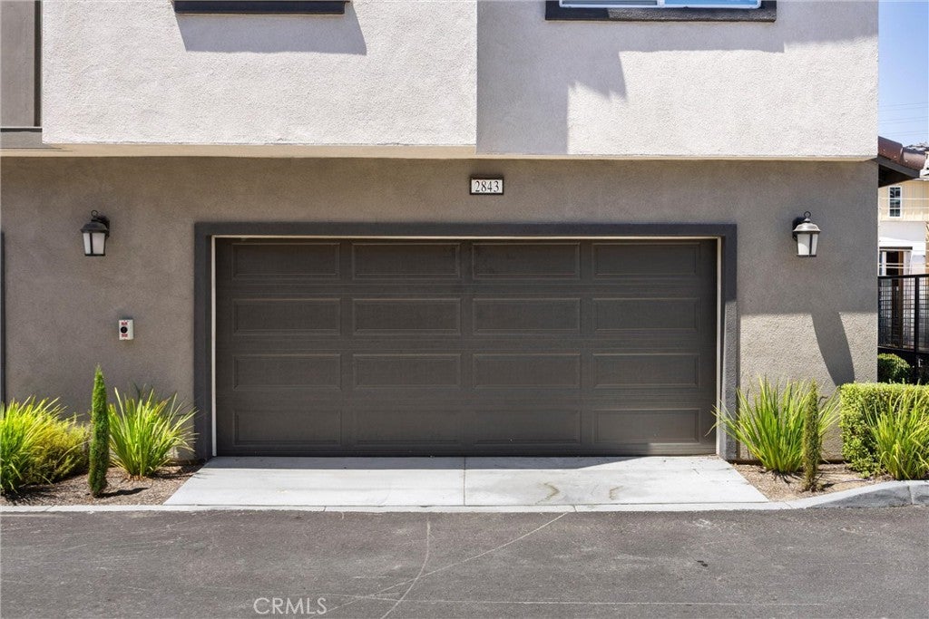 2843 E Bedford Privado