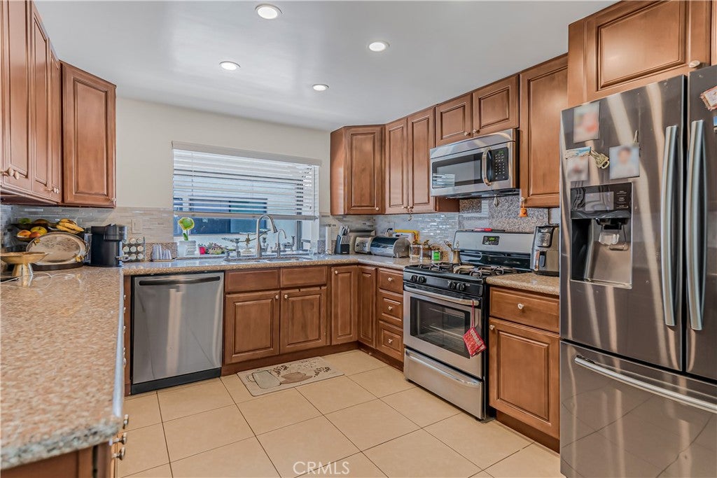 10009 Topanga Canyon Boulevard 5